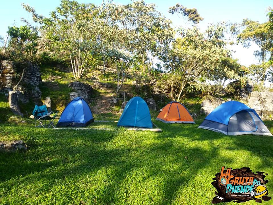 Отель Camp La Gruta Del Duende Куэцалан-дель-Прогресо Экстерьер фото